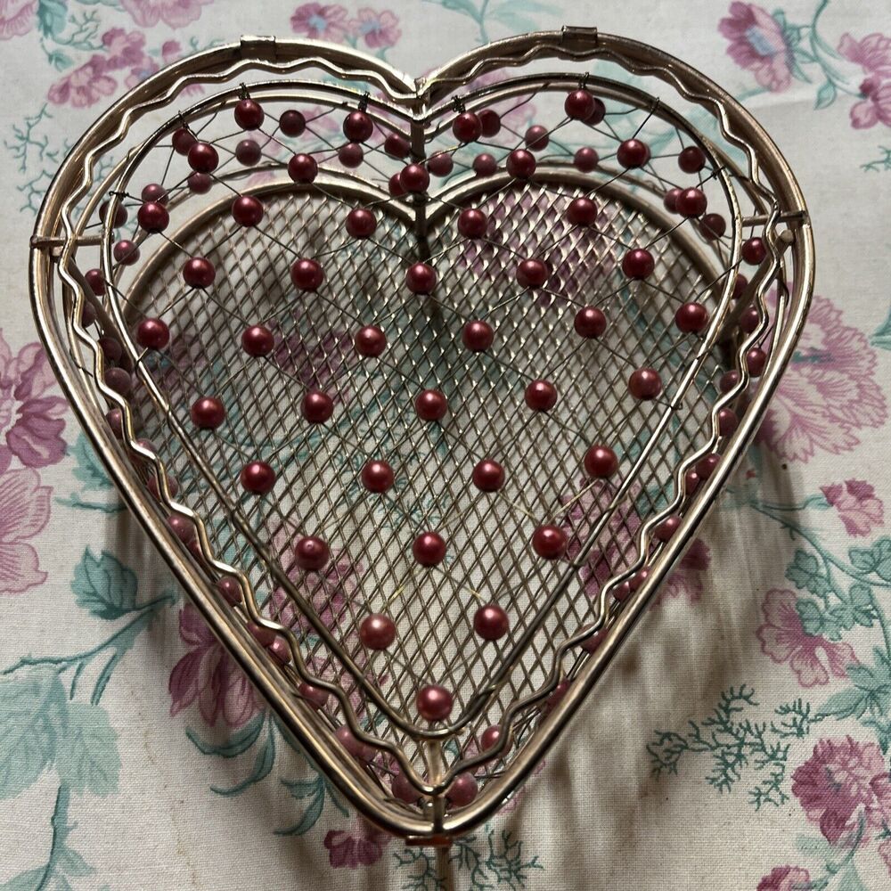 Heart Keepsake Box Brass Valentines jewelry makeup VTG treasure trinket